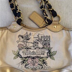 Coach Women's Gold and Black Leatherware Shoulder Bag